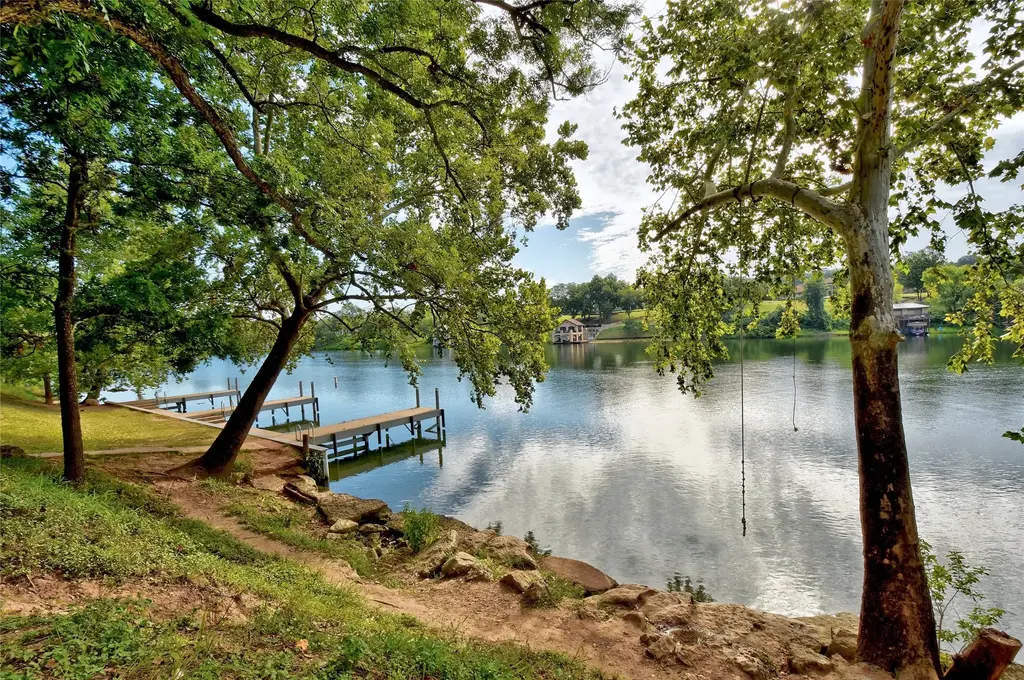 2101 Rain Water Dr, Austin