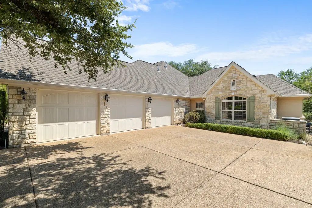 204 Orion Rd, Georgetown