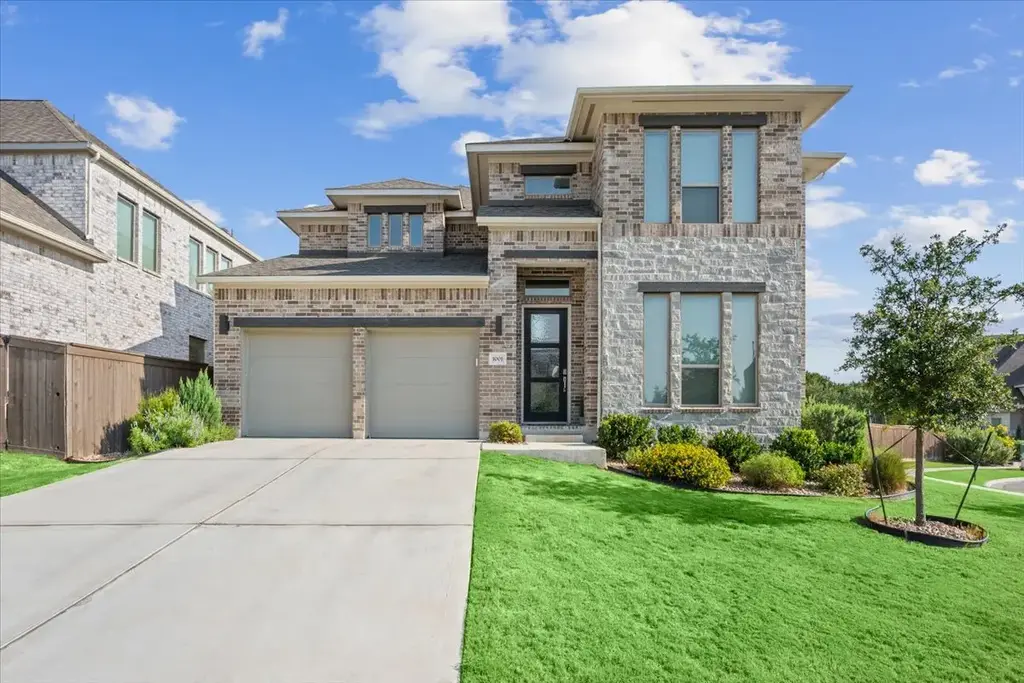 1001 Rabbit Brush Rd, Leander