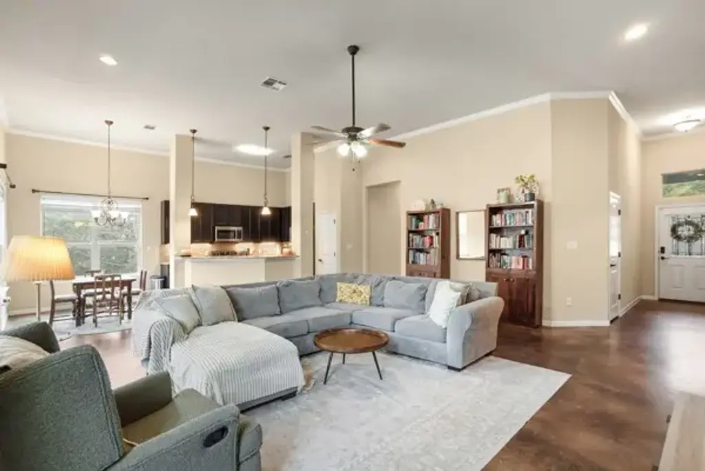 172 Kaelepulu Dr, Bastrop