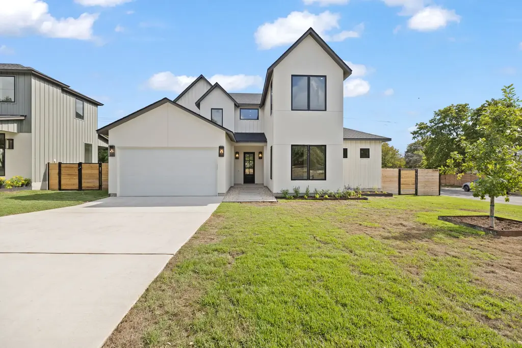 3308 Dolphin Dr, Austin