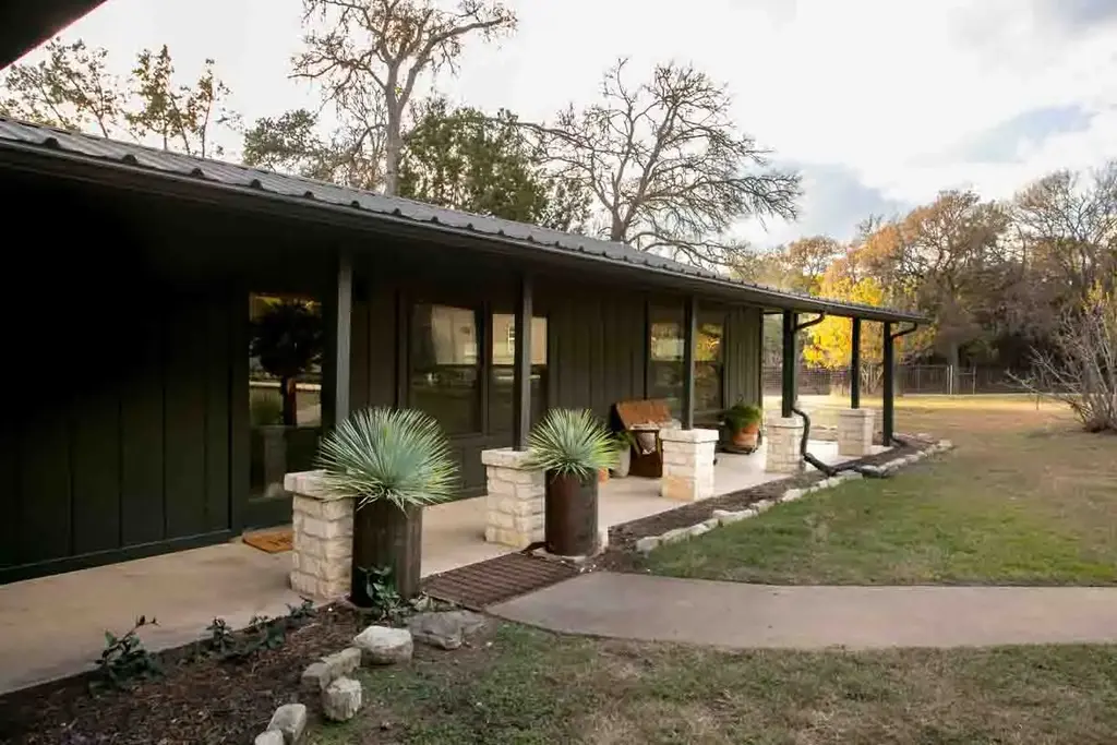 251 Gold Rush Cir, Wimberley