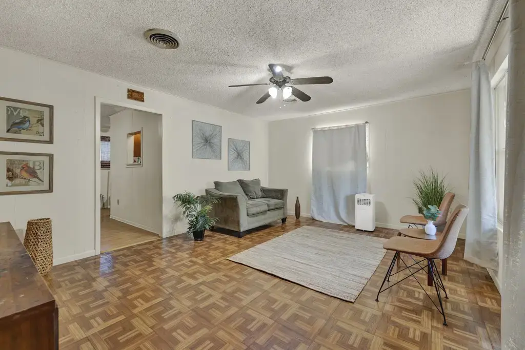 102 Selvera St, Kyle
