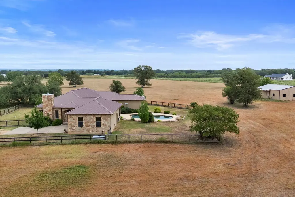 189 Sandy Creek Ranch Dr, Smithville