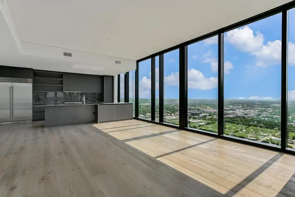 610 Davis St 4201, Austin