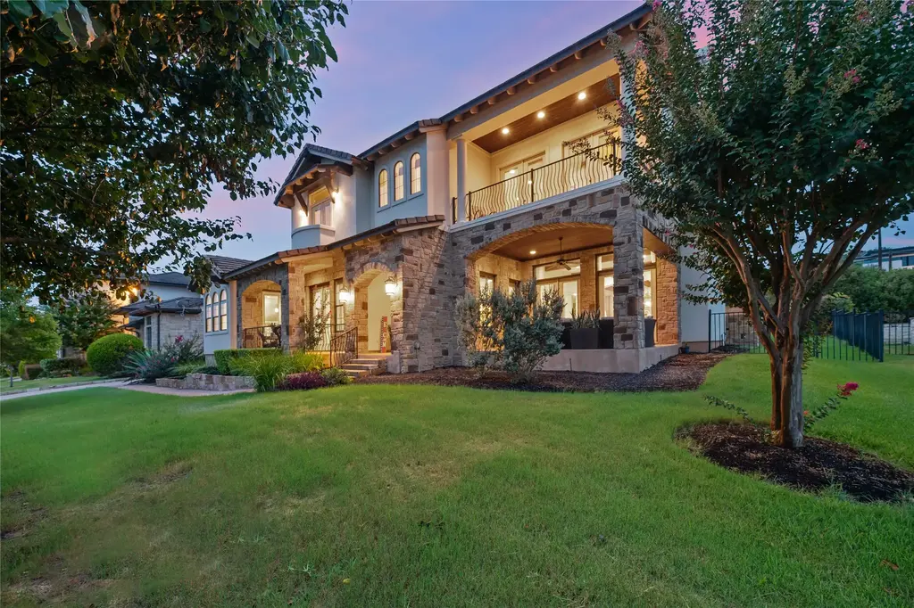 117 Black Wolf Run, Austin