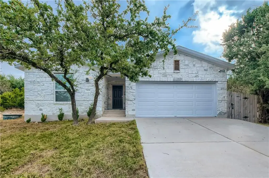 2909 American Dr, Lago Vista