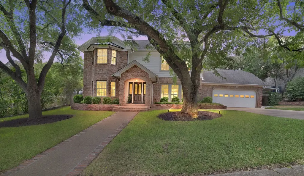 1702 Crested Butte Dr, Austin