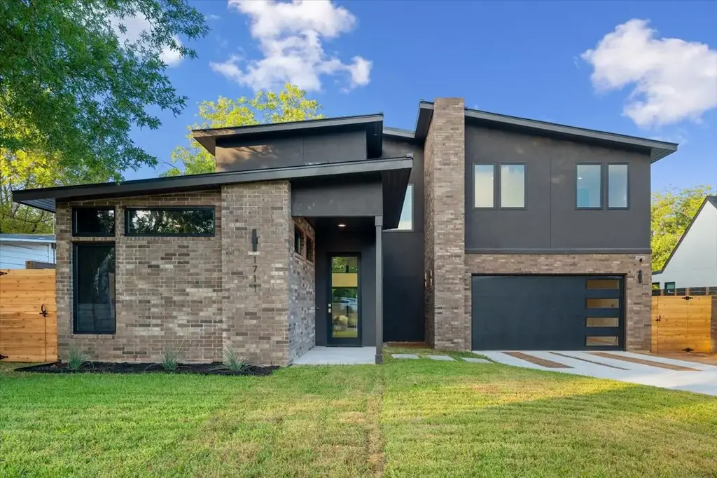 1711 Crown Dr, Austin