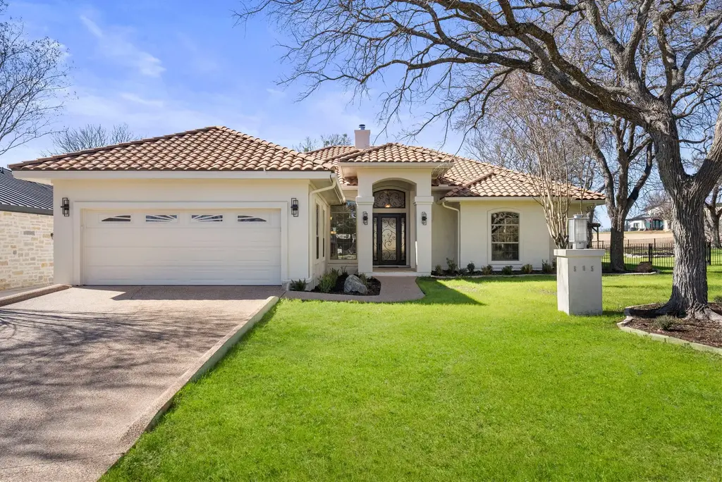 505 Flintstone, Horseshoe Bay