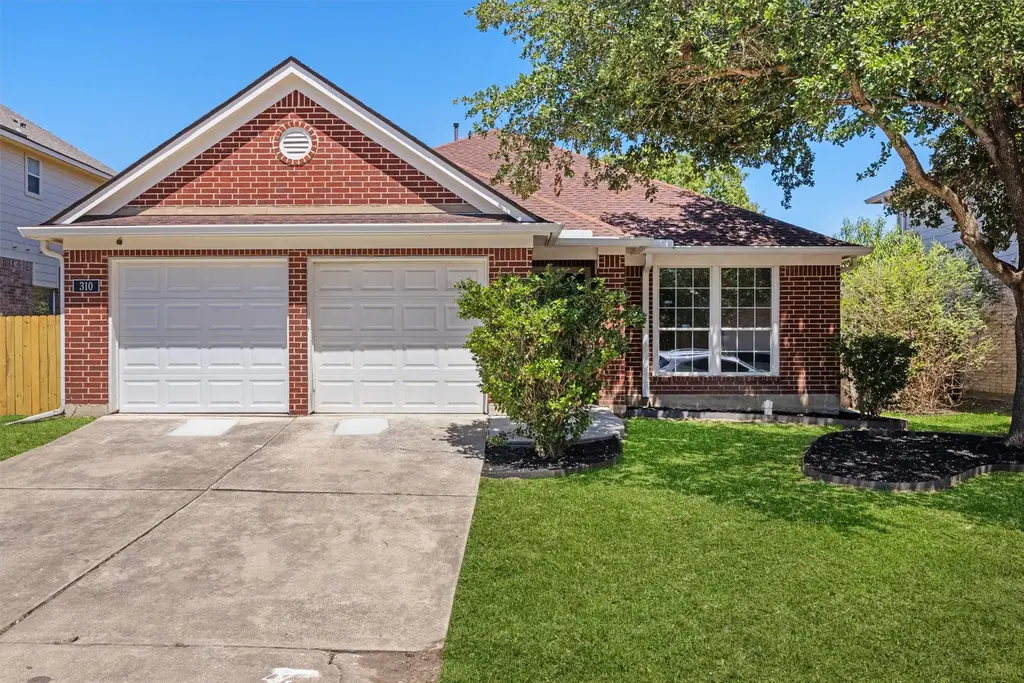 310 Spring Dr, Kyle
