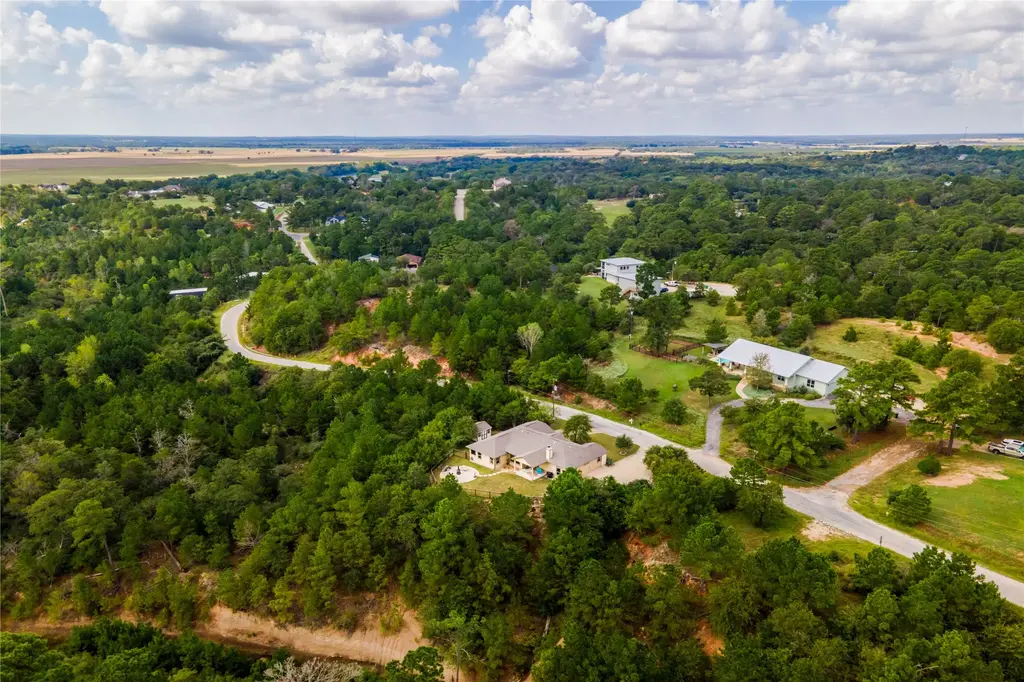132 Mamalu Dr, Bastrop