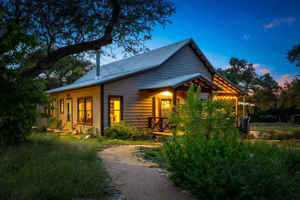 301 Mystic Overlook Dr, Dripping Springs