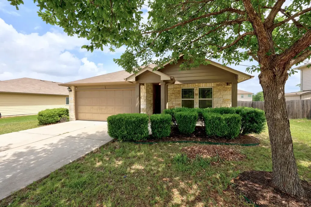 224 Frio River Trl, Hutto