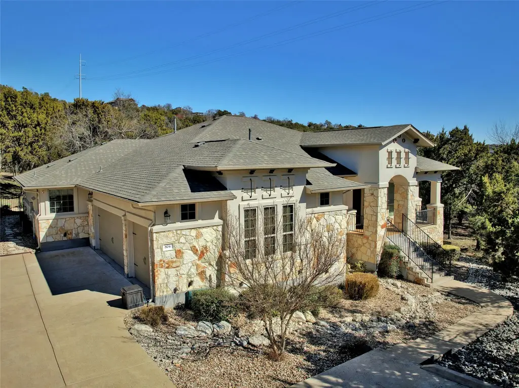 804 Laughing Dog Ct, Leander
