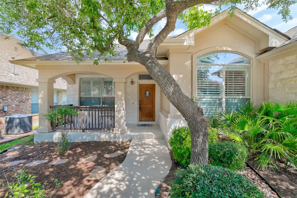 917 Heritage Oaks Bnd, Georgetown