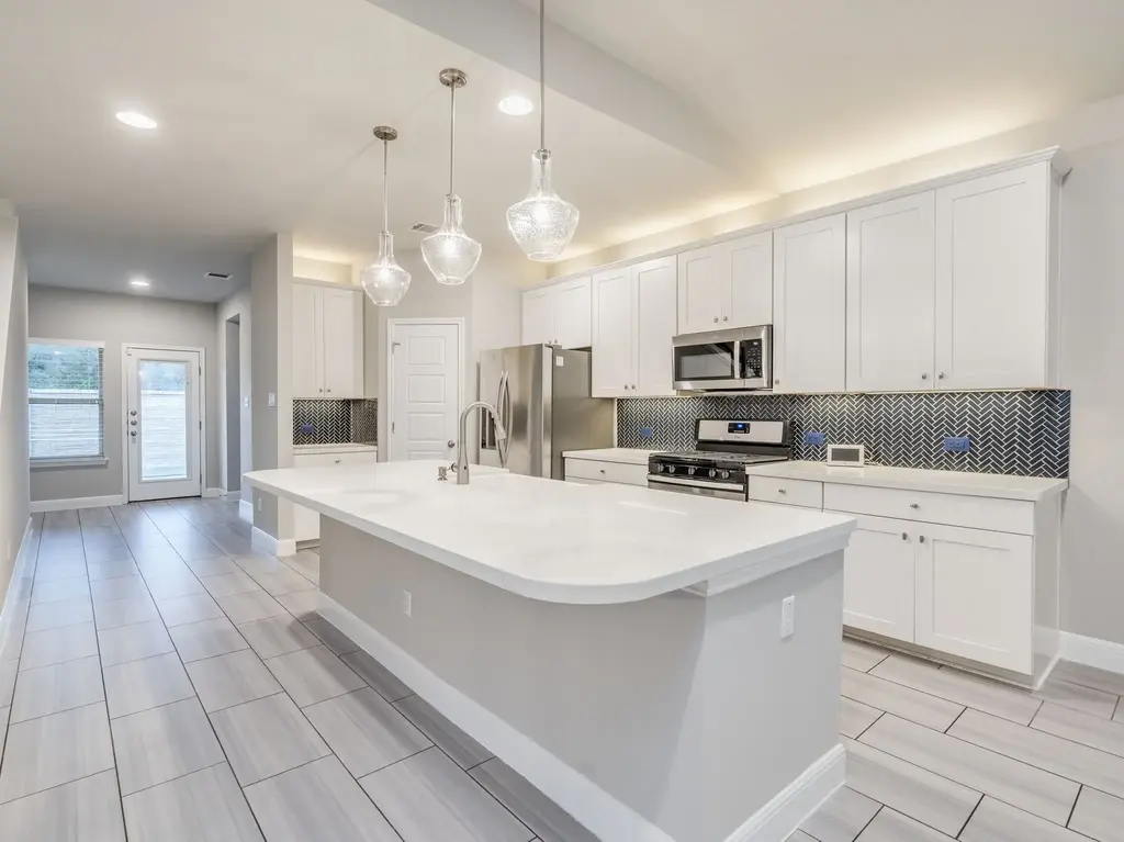 168 Iron Rail Rd, Dripping Springs