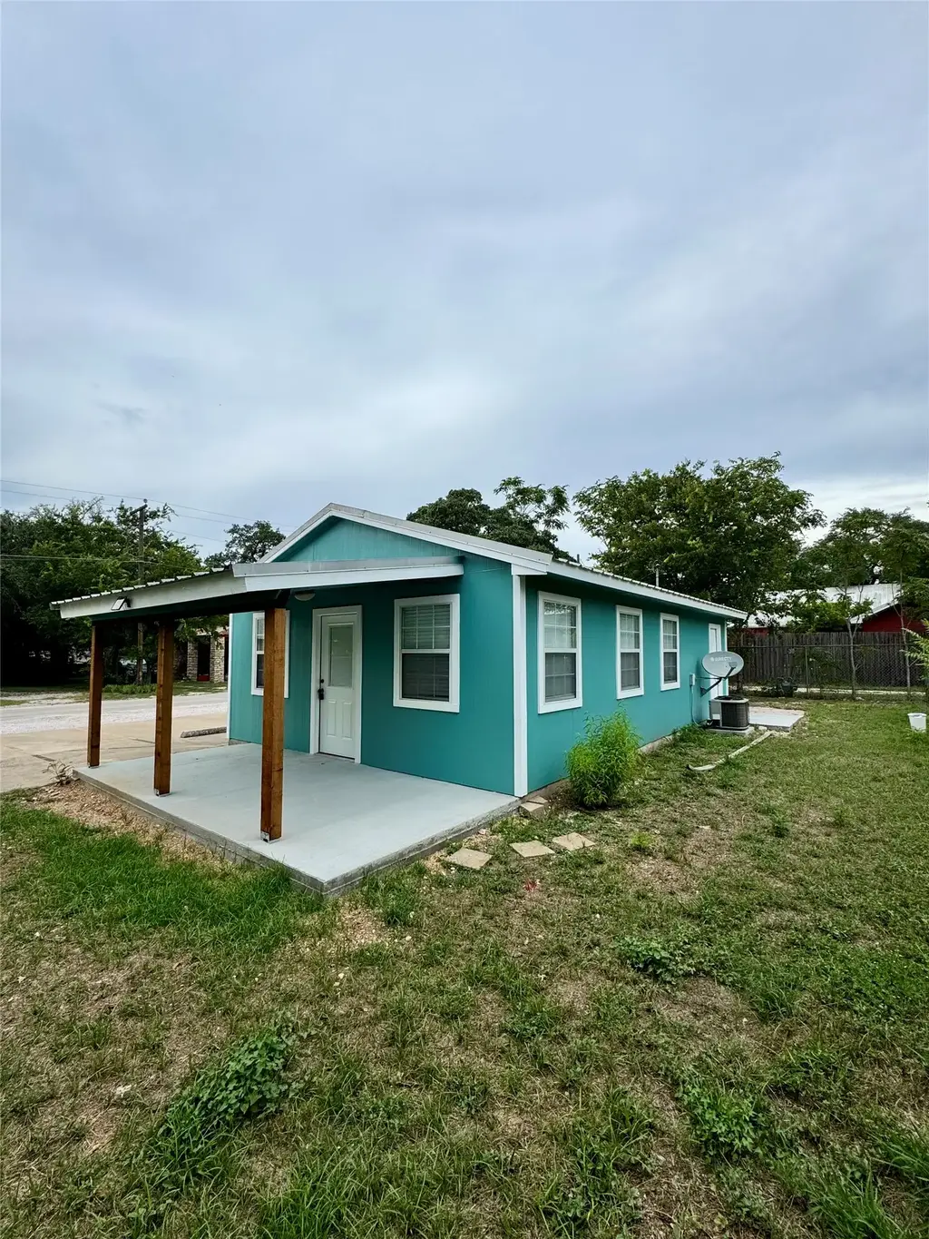 143 N West St, Bertram