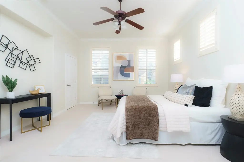 8917 Old Lampasas Trl 27, Austin