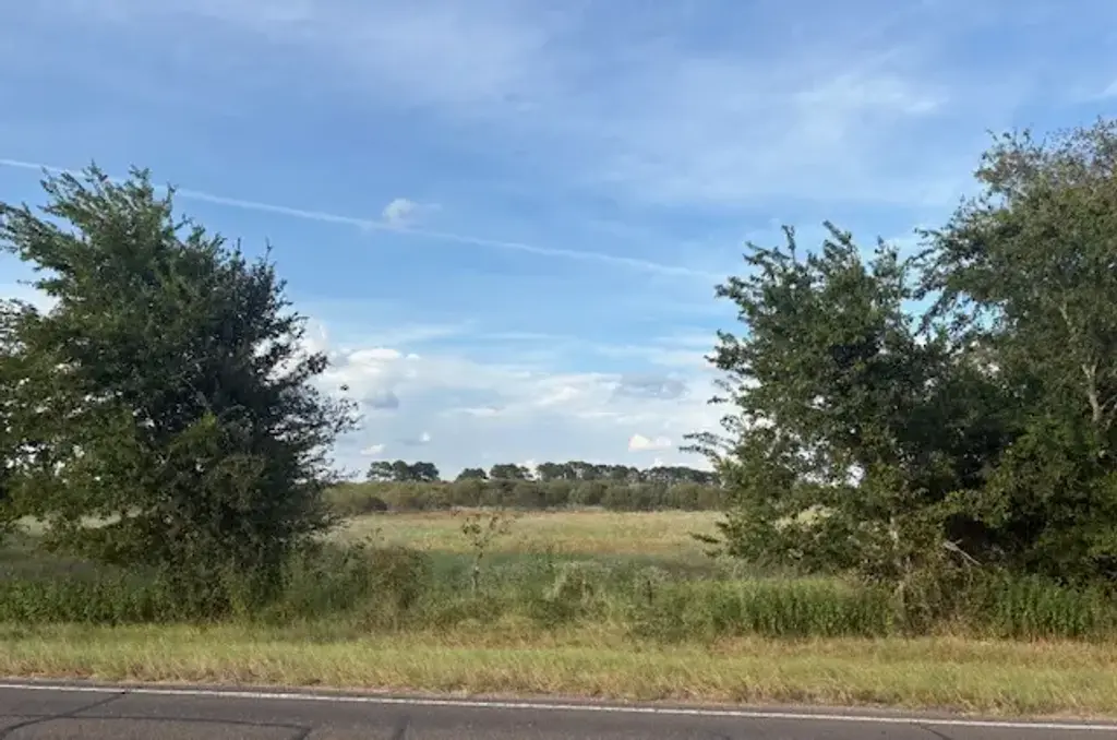 1499 Fm 713, Lockhart