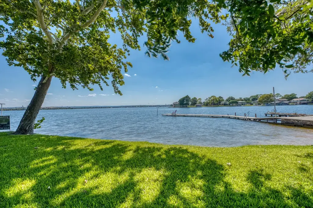 680 Deep Cove, Granite Shoals
