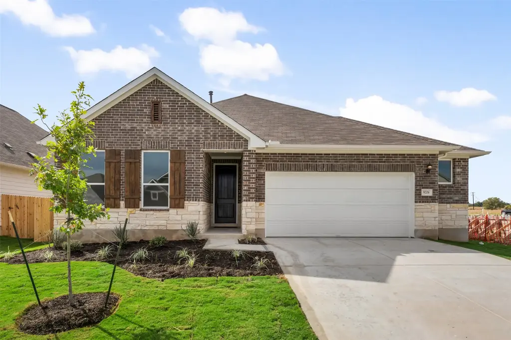 9709 Serene Bliss Ln, Buda