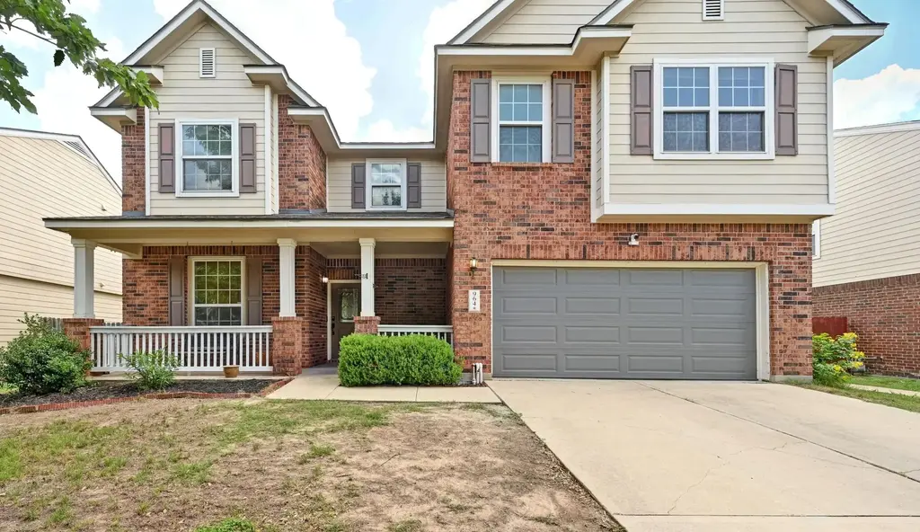 964 Hometown Pkwy, Kyle
