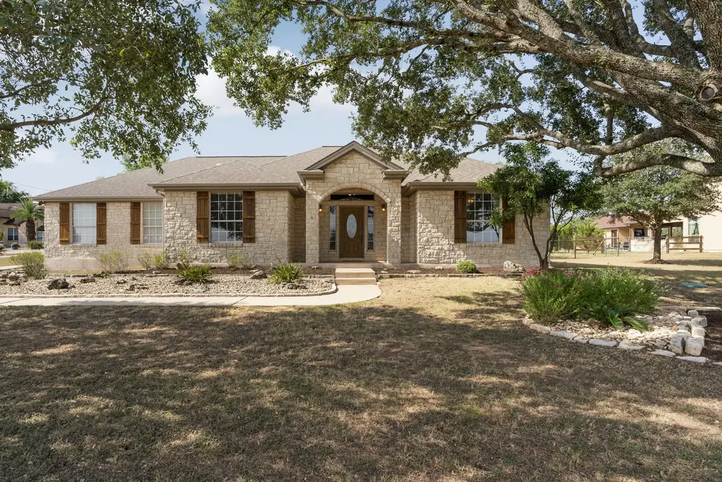 1301 Oak Meadow Dr, Dripping Springs