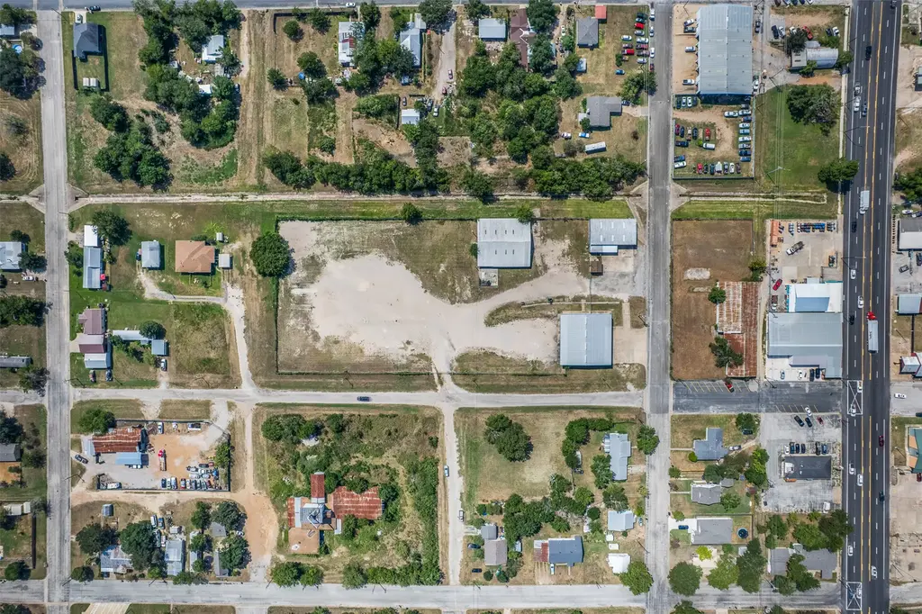 Tbd Tract 4 S Titus St, Giddings