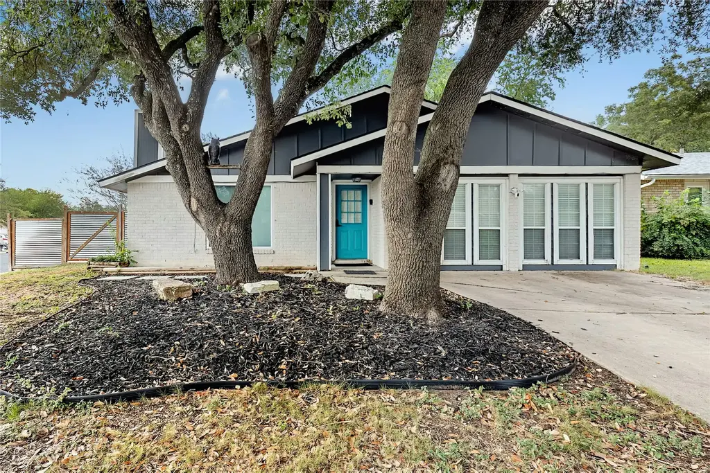 6309 Woodhue Dr, Austin