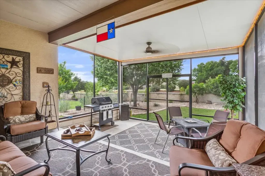104 Emory Peak Trl, Georgetown