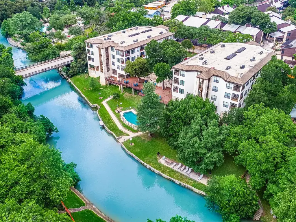 401 W Lincoln St A102, New Braunfels