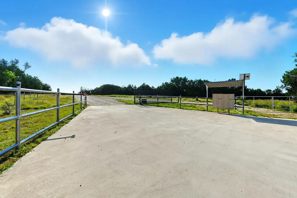 405 Valley Oak Dr, Goldthwaite