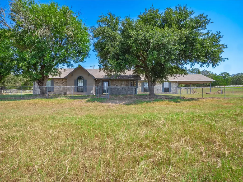 1252 County Road 106, Paige