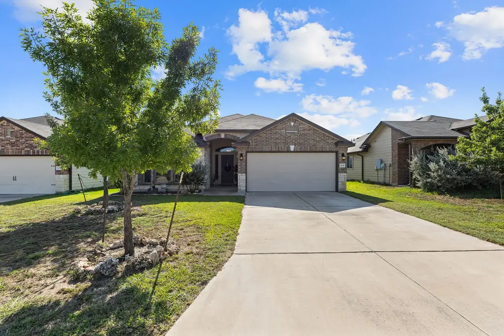 109 Plata Ln, Jarrell