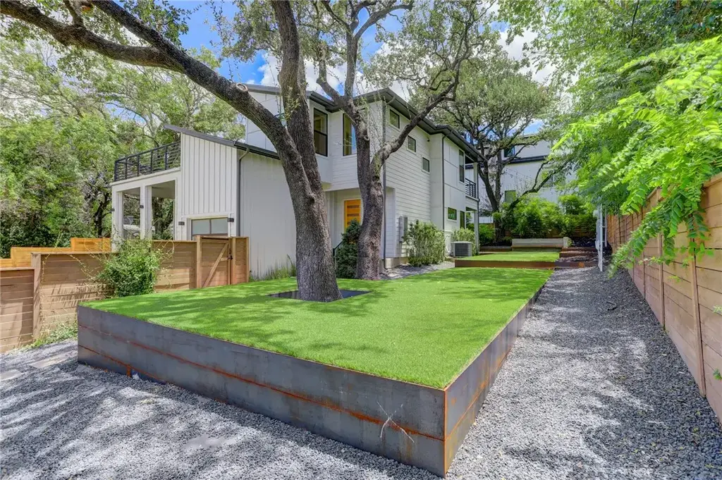 2711 S 5th St B, Austin