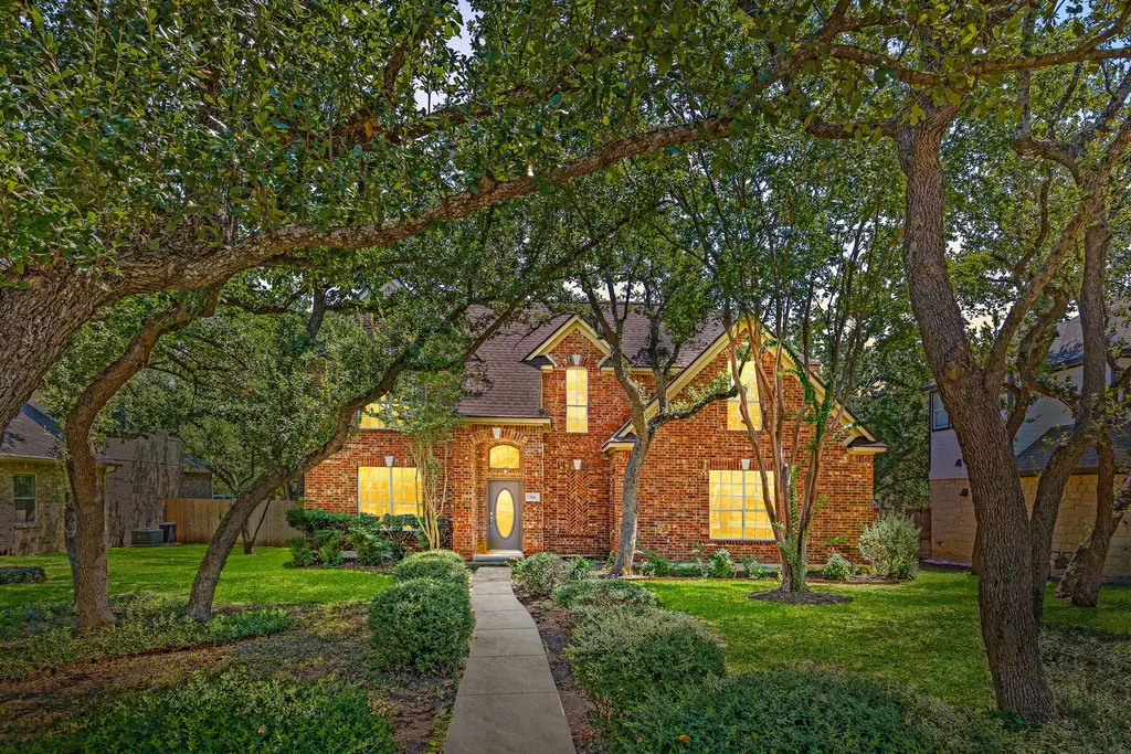 516 Oakwood Blvd, Round Rock