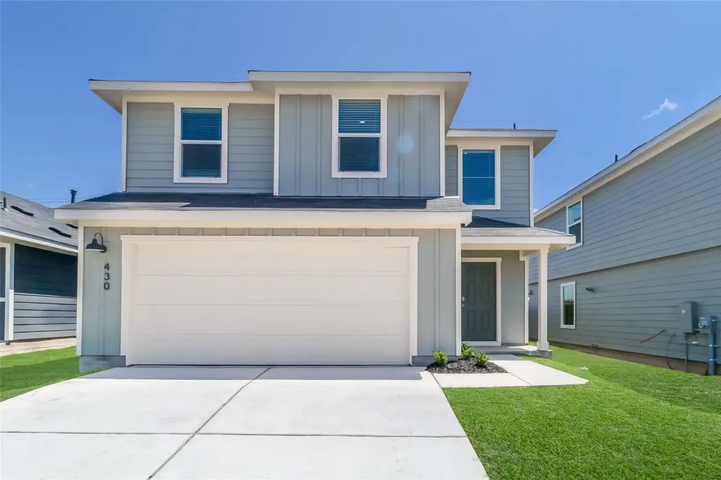 212 Bull Lake Cir, Buda