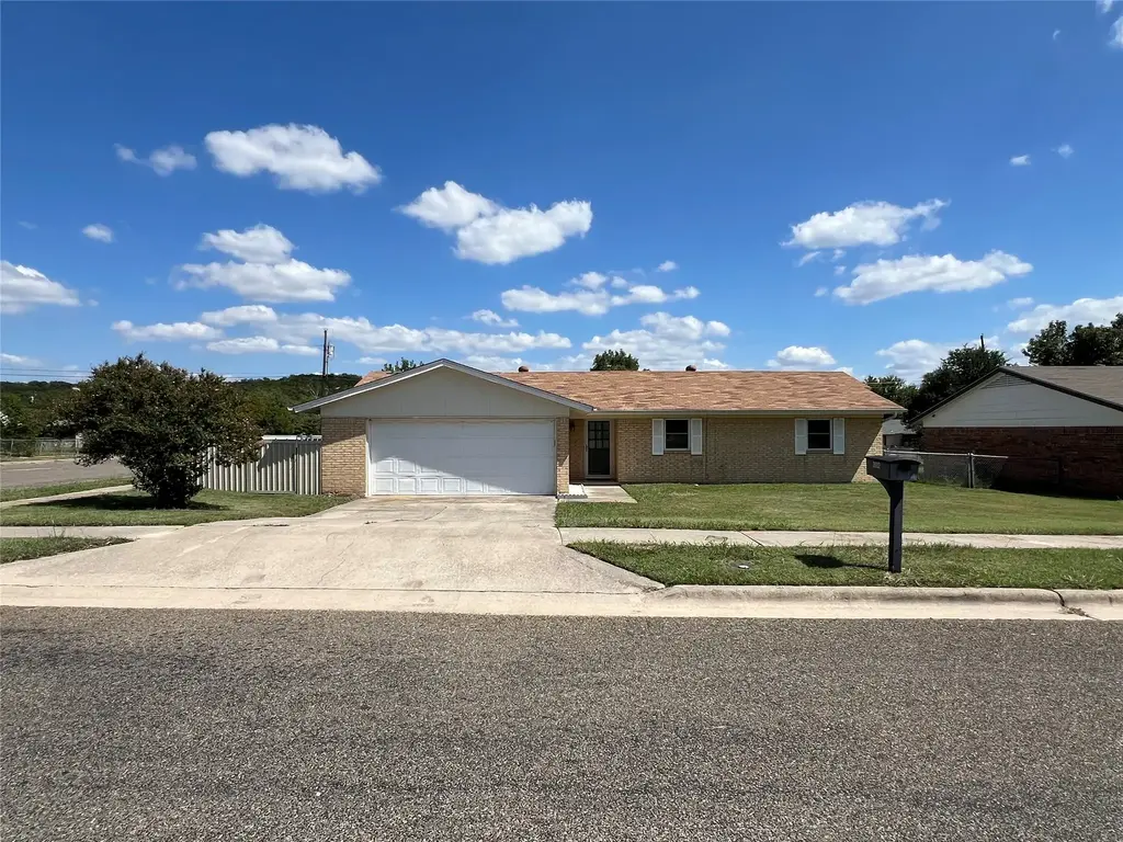 2002 Patricia St, Copperas Cove
