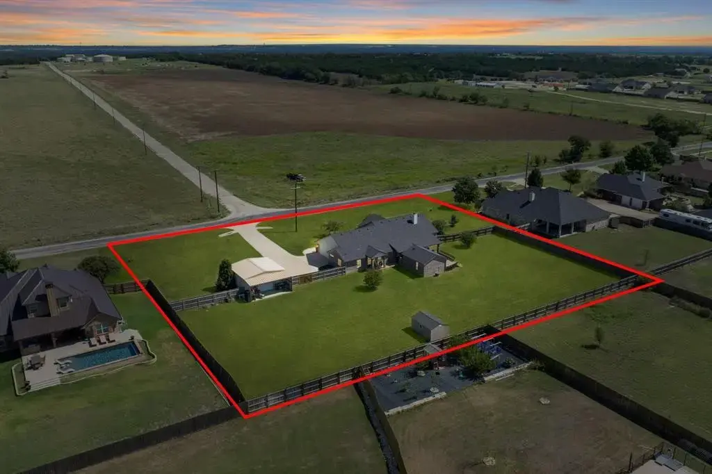 4445 W Amity Rd, Salado