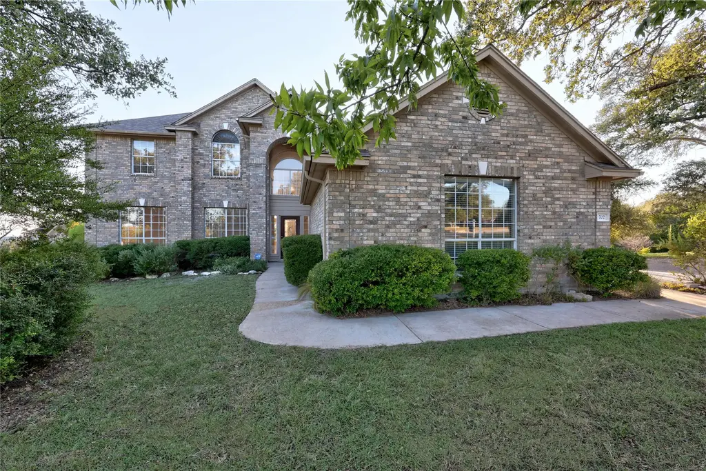 702 Timarron Dr, Leander