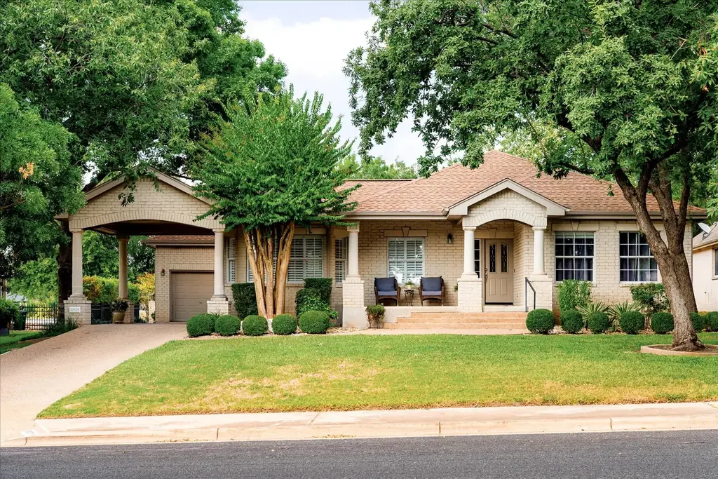 10825 River Plantation Dr, Austin