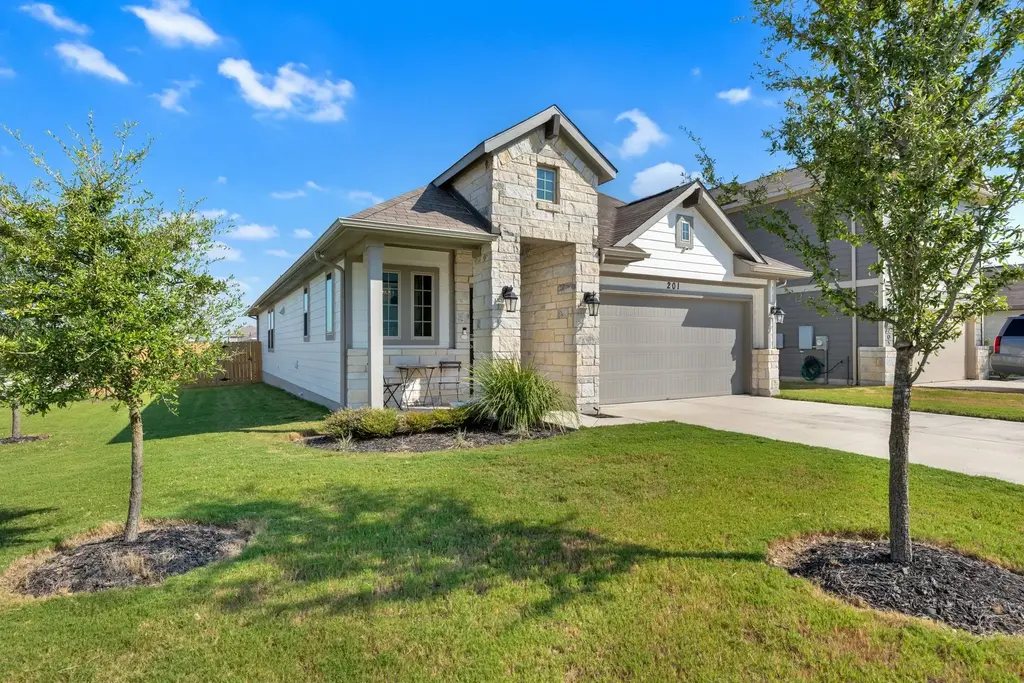201 El Dorado Rd, Jarrell