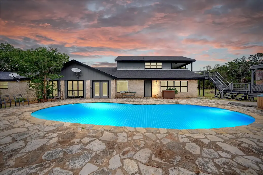 501 Sandy Point Rd, Wimberley