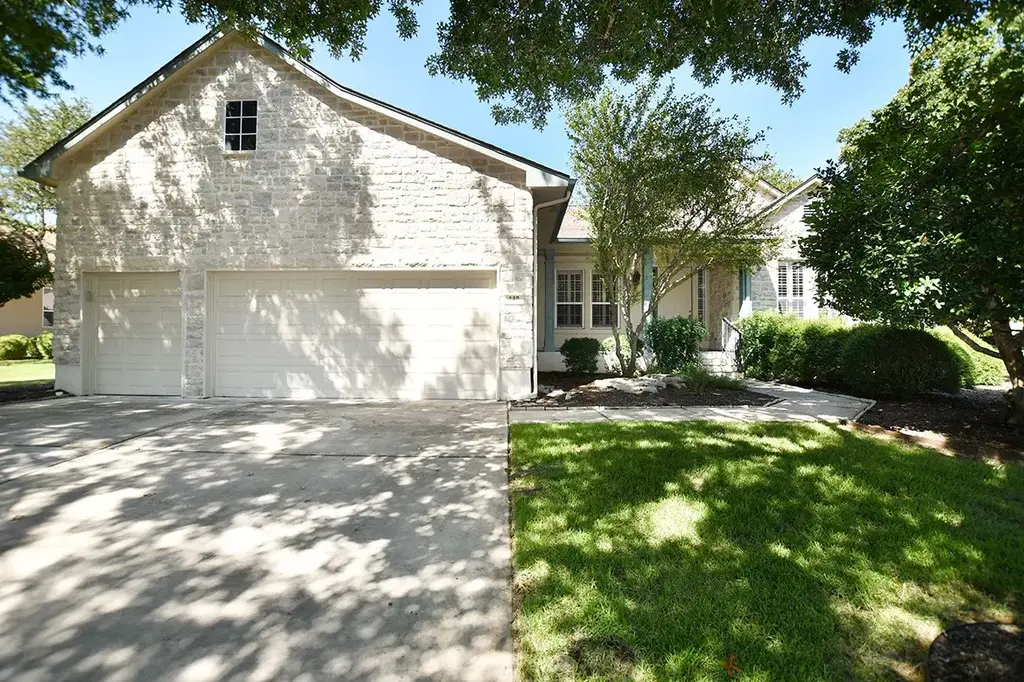 140 Lantana Dr, Georgetown