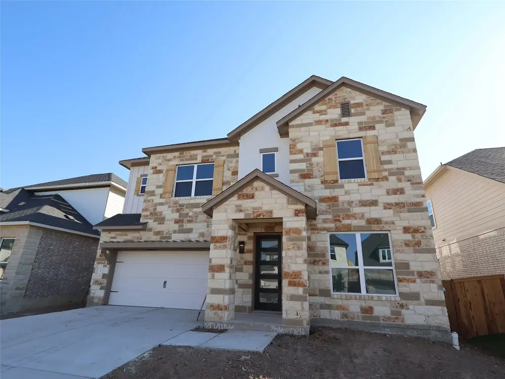 2024 Lolo Ln, Leander