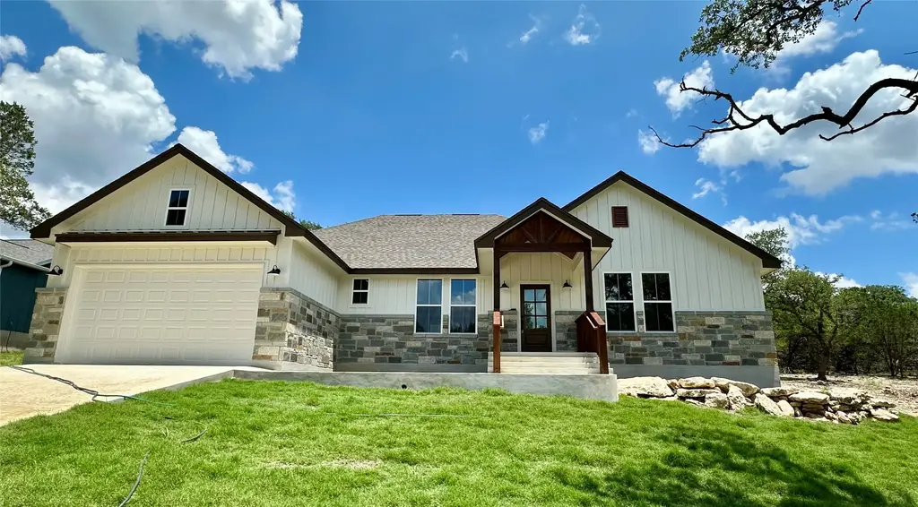 15 Persimmon Dr, Wimberley