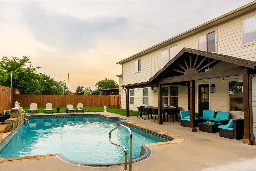 19020 Alnwick Castle Dr, Pflugerville