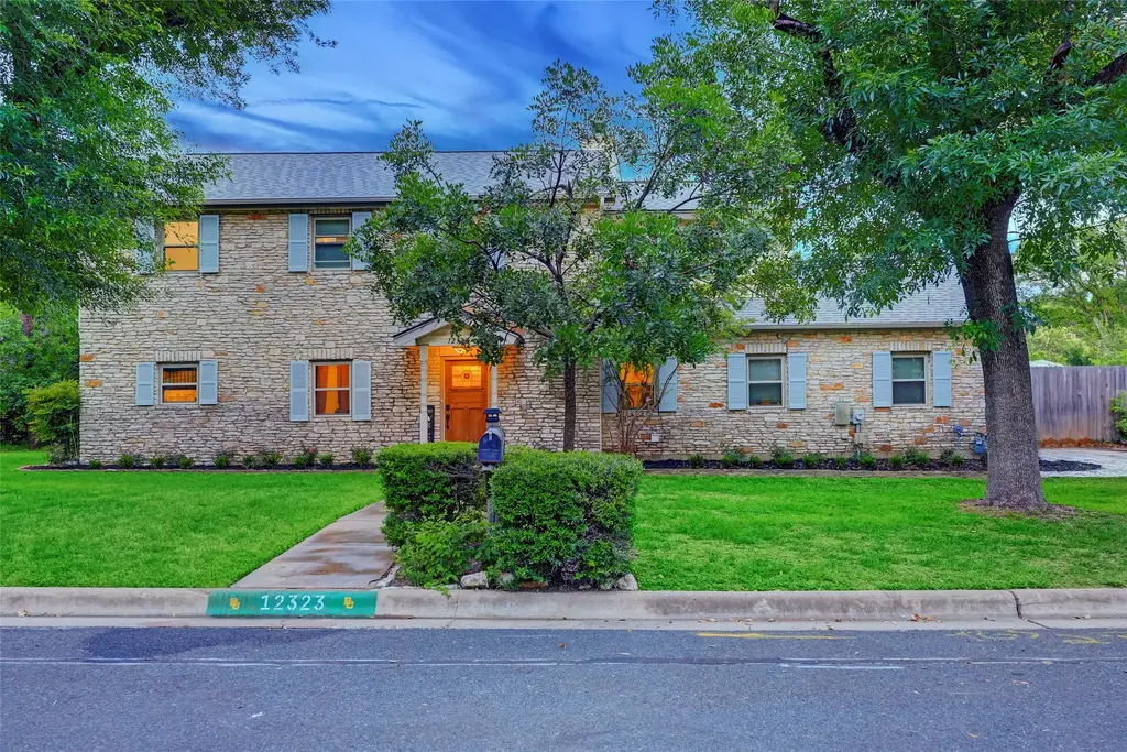 12323 Blue Water Dr, Austin