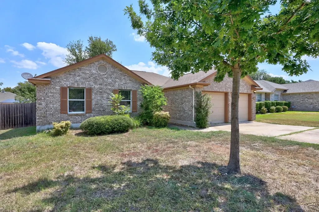 1906 Woodland Dr, Cedar Park